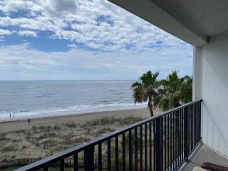 417 Seascape Villas Wild Dunes Resort, Beachfront! Stunning Views! Pool! Linens Included - Isle of Palms - 9