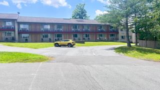 Latham Inn - Latham - 3