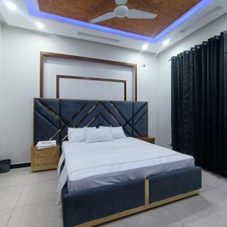 Black berry Guest House - Islamabad - 3