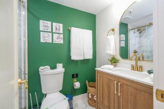 Emerald Luxe Lakeview 6 min to EPIC Universe - 5