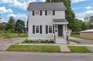 Charming Family Saratoga Home Walk to Track & Downtown - Saratoga Springs - 9