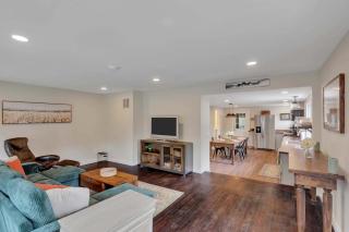 Charming Family Saratoga Home Walk to Track & Downtown - Saratoga Springs - 7