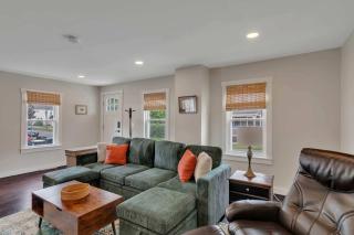 Charming Family Saratoga Home Walk to Track & Downtown - 5