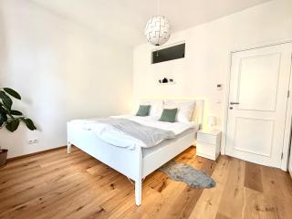 Vienna Nest, central and quiet with balcony and garden, self check-in - 3