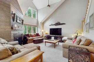 Solitude Village J202 - 1