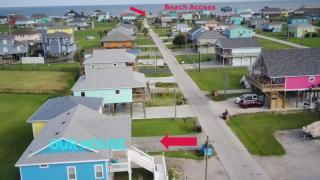 2 Pelicans - Crystal Beach - 8