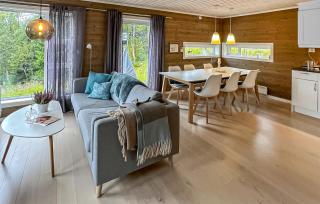4 Bedroom Gorgeous Home In Edland - Vågsli - 7