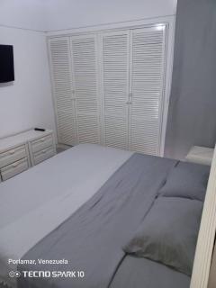 Apartamento en Costa Azul,frente la vela - Porlamar - 7