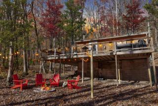 Cozy Cabin w Lake, Hot Tub, Huge Deck & Fire Pit - Lost City - 5