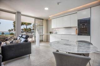 The Edge - Beachfront 2 Bedroom Holiday Apartment - Estepona - 5