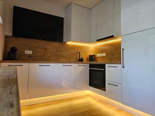 V93 Apartments - 9
