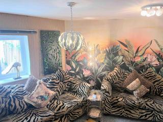 The Boutique Large Themed Hideaway Retreat - Hackington - 9