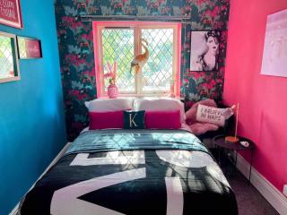 The Boutique Large Themed Hideaway Retreat - Hackington - 5