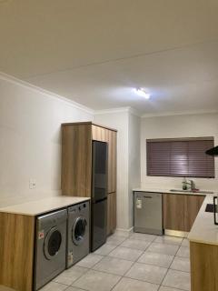 2 Bedroom Apartment At The Blyde - Pretoria - 7