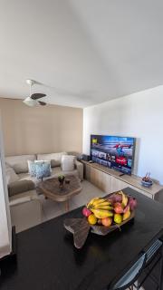 Suíte com Banheiro Privativo em APARTAMENTO COMPARTILHADO Portaria24h - 8