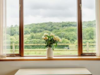 2 Bed in Gower 40481 - Dunvant - 4