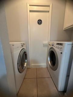 Fun-Filled 3 bedroom Retreat Near Six Flags & Stadiums - Arlington - 7