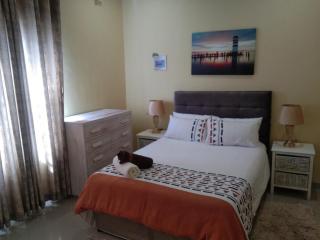 MoreBs Place 2 Bedrm duplex Solar backUp & wifi - 3