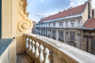 Ultra Central - Super Comfy - Balcony - 8