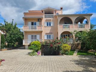 Apartment Marija - Valbandon - 0