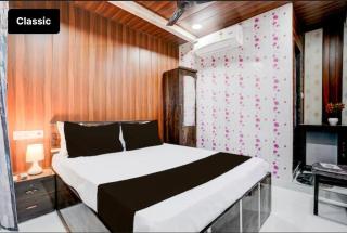 Hotel Amma bhau residency Lokhandwala Complex Andheri west Mumbai - Mumbai - 9
