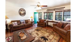 Ski View 09 Southern Comfort - On Main Street - WiFi - Cable - Fireplace - Trailer Parking In Back - Patio with Gas Grill - 9