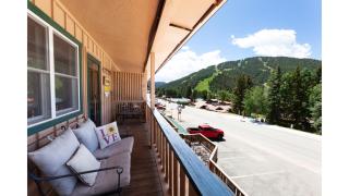 Ski View 09 Southern Comfort - On Main Street - WiFi - Cable - Fireplace - Trailer Parking In Back - Patio with Gas Grill - Red River - 8