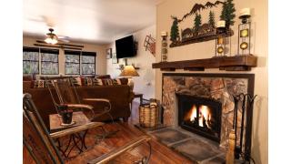 Ski View 09 Southern Comfort - On Main Street - WiFi - Cable - Fireplace - Trailer Parking In Back - Patio with Gas Grill - 0
