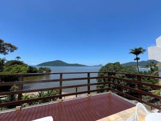 Apto em Ubatuba - Frente para o mar com varanda - 1
