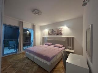 DIKA Apartment - Bar - 0