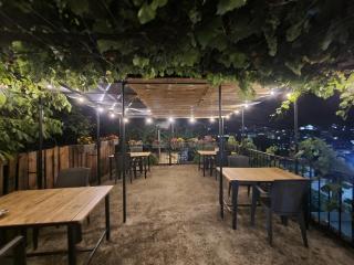 Tony's Terrace - Gjirokastra - 8