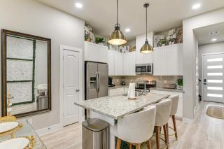 Private Patio and Yard Houston Retreat Near Golf! - Houston - 2