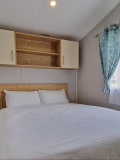 Ashley Cozy 2 Bed Caravan at West Sands Holiday Park - Selsey - 4