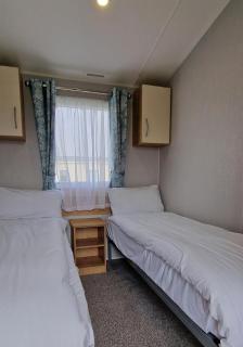 Ashley Cozy 2 Bed Caravan at West Sands Holiday Park - Selsey - 2
