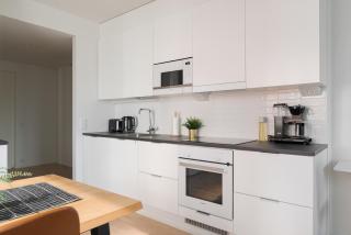 Executive living, Best location on Jyväskylä, 65 TV, Sauna, balcony, Free parking, 6min to City, Paviljonki 1min - Jyväskylä - 7