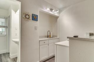 Tropical Pass-A-Grille Gem with Direct Beach Access! - St Pete Beach - 4