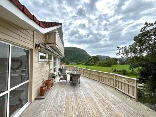 Big, family-friendly summer house with sea view - Lii - 1