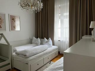 Apartmán u Císařských Lázní - Karlovy Vary - 8