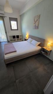 Pavlina's Holiday Home three minutes from beach - Tolo - 8