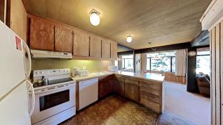 Spacious 2 Bedroom Condo with Mountain View! - Mammoth Lakes - 4