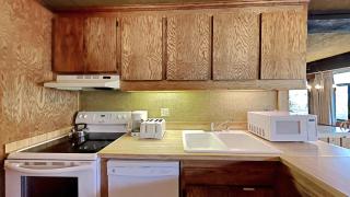 Spacious 2 Bedroom Condo with Mountain View! - Mammoth Lakes - 3