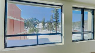 Comfortable 2 Bed Condo, Easy Access to Slopes! - Mammoth Lakes - 0