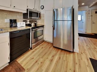 Walk To Lifts! Remodeled 2 Bedroom Condo - Mammoth Lakes - 1