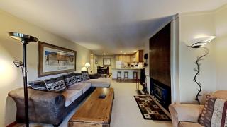 Spacious One Bedroom Condo with Full Kitchen! - 3