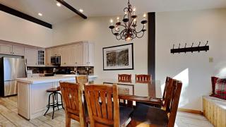 Spectacular 3 Bedroom Townhome with Pool - 7