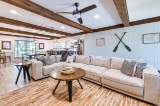 Home with Lake Texoma View, Game Room and Bar - Mead - 7