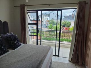1 bedroom 1 bathroom luxury apartment - Pretoria - 5