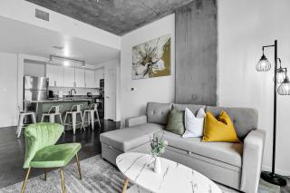 Centric 2BR In HEART of DTPHX Free Garage Parking - Phoenix - 8