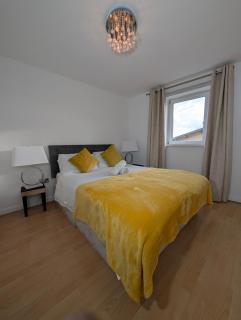 Emerald Apartment-2Bed 2Bath Cardiff Bay,City Centre Apartment - Cardiff - 2