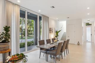 City Forest One,Brand New Living, Executive /1Gb/s - 3